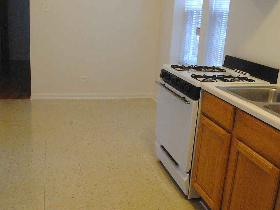 2nd image of 106 S Lotus Ave
