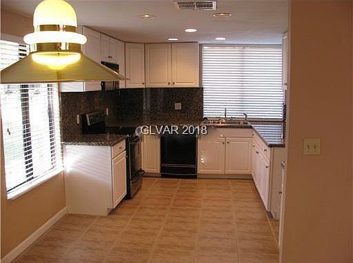3rd image of 2456 El Paseo Cir #0