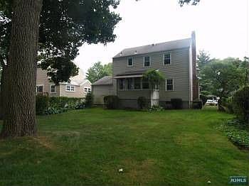 2nd image of 497 The Fenway