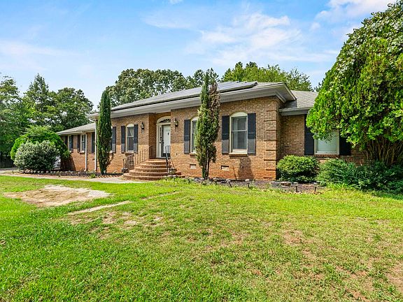 2nd image of 2584 Old Douglass Rd