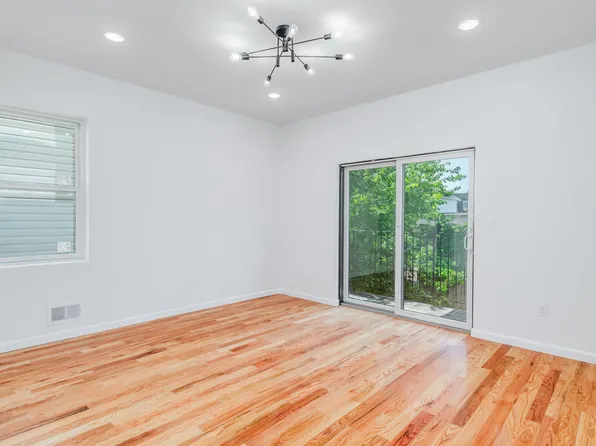 85 Myrtle Avenue image 25 of 50