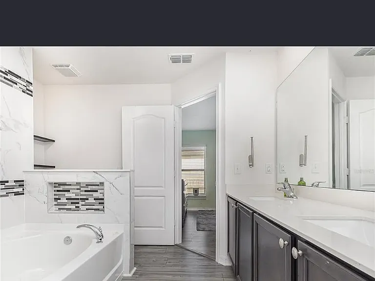 1760 Canaan Loop — Photo 2