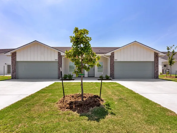 914 Fox Ridge St, Newton, KS 67114