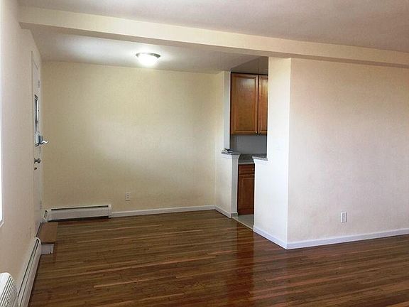 4th image of 23-50 217th Dr #2H