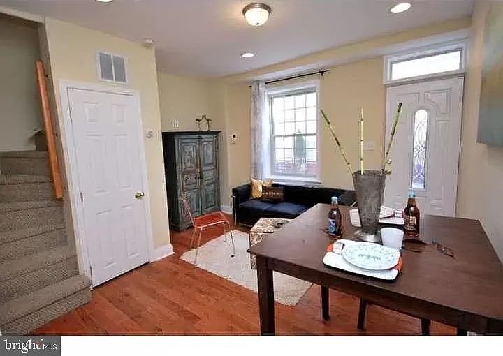 525 Fitzwater St #1R — Photo 19