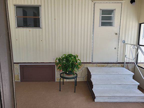 2nd image of 2828 NE 49th Ave #54
