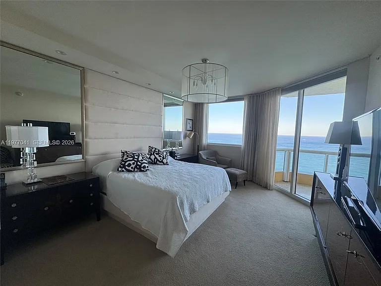 17875 Collins Ave #4306 — Photo 9