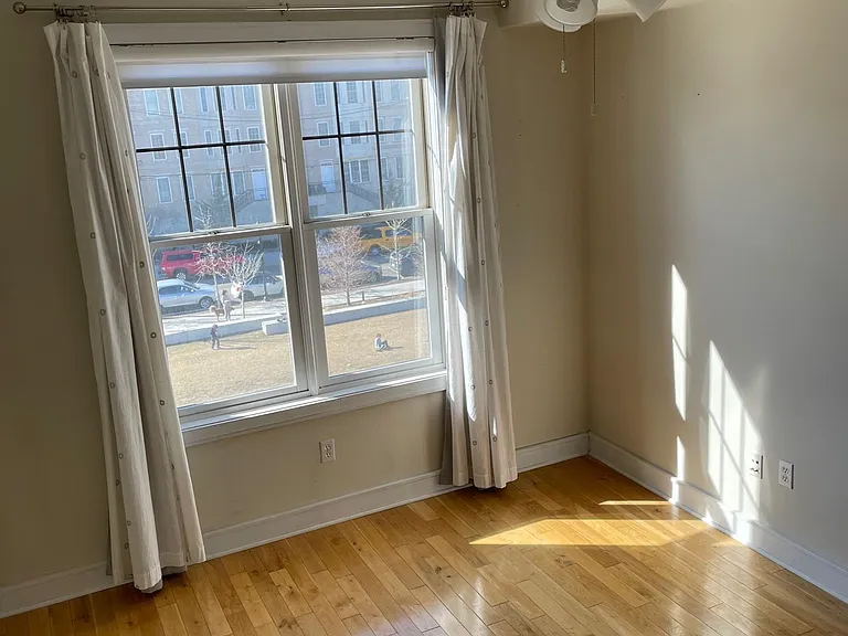 624 Monroe St #4B — Photo 15