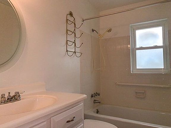5th image of 706 E Minnesota Ave