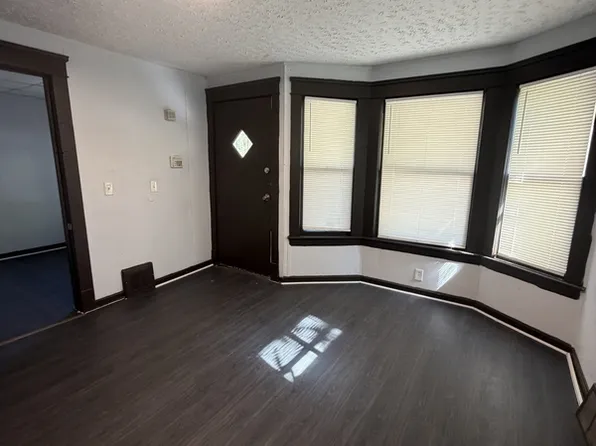 2912 E 102nd St, Cleveland, OH 44104