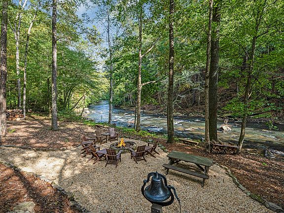 3rd image of 325 Whitewater Falls Trl