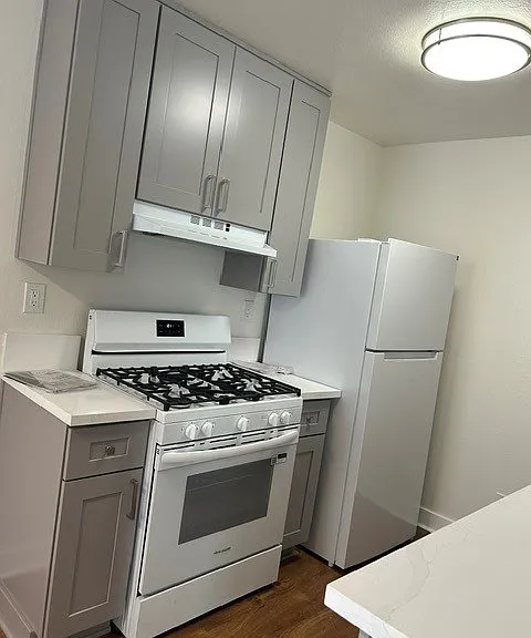 Kitchen - New cabinets & appliance
