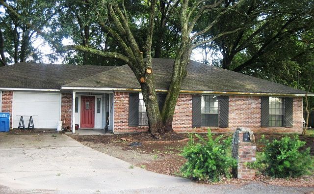 1st image of 111 Hastings Dr