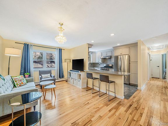 3rd image of 1663 Claas Avenue