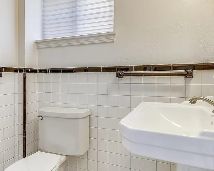 3303 Winnett Rd — Photo 24