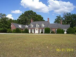 2nd image of 1800 Maple Dr