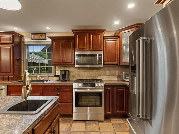 4th image of 21816 Locust Bend Ct