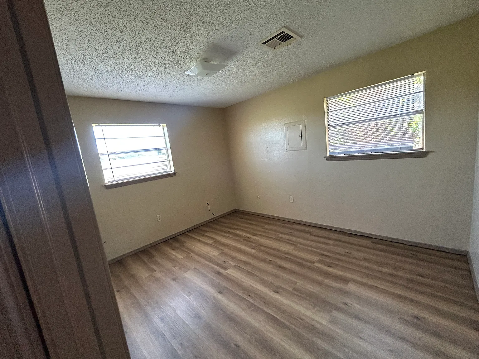 2 bed, $600 — Photo 3