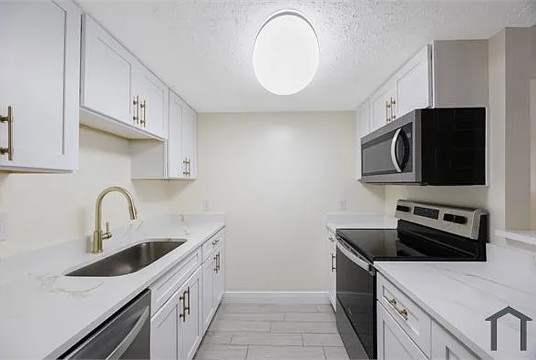 3111 W Horatio St #202 — Photo 16