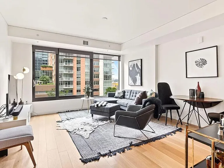 1750 Wewatta St #527 — Photo 2