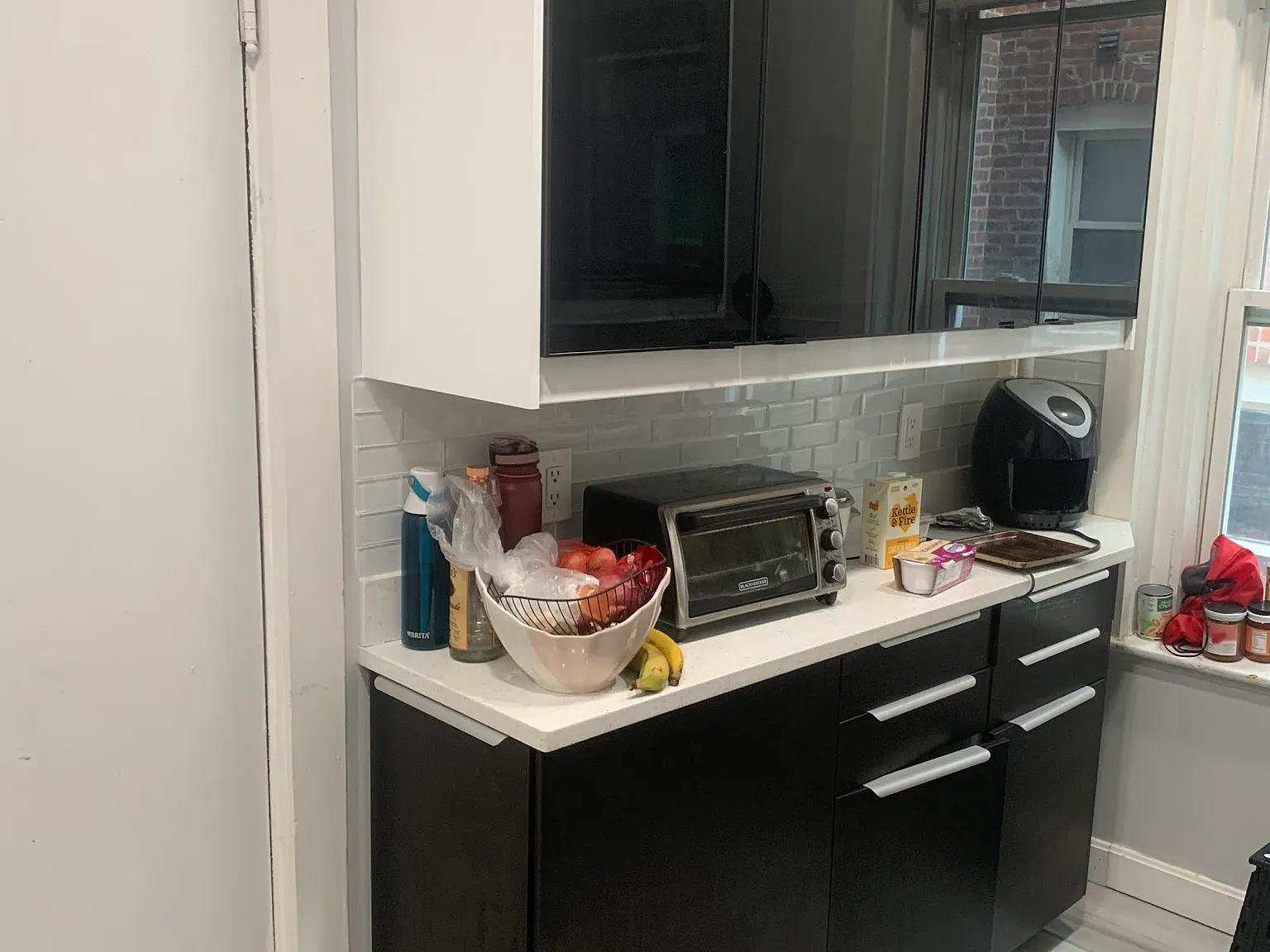 3 bed, 9999 sqft, $1,200 — Photo 3
