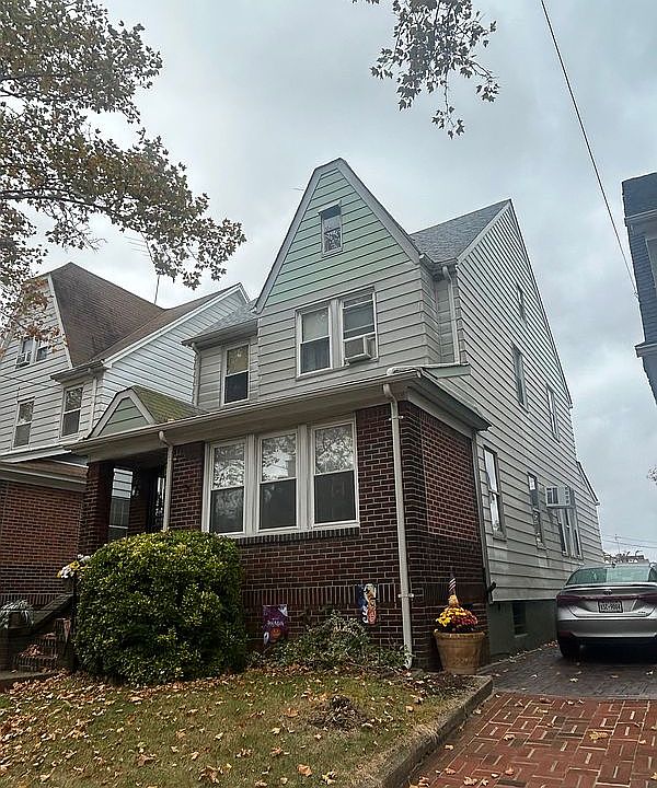 2nd image of 82-33-63 Avenue 1