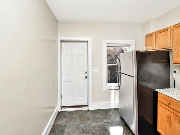 4th image of 223 Washington St