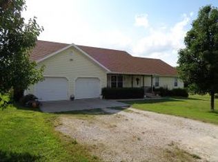 9111 County Lane 166, Carthage, MO 64836