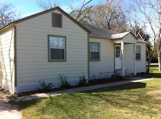 607 Hanover St, Edna, TX 77957