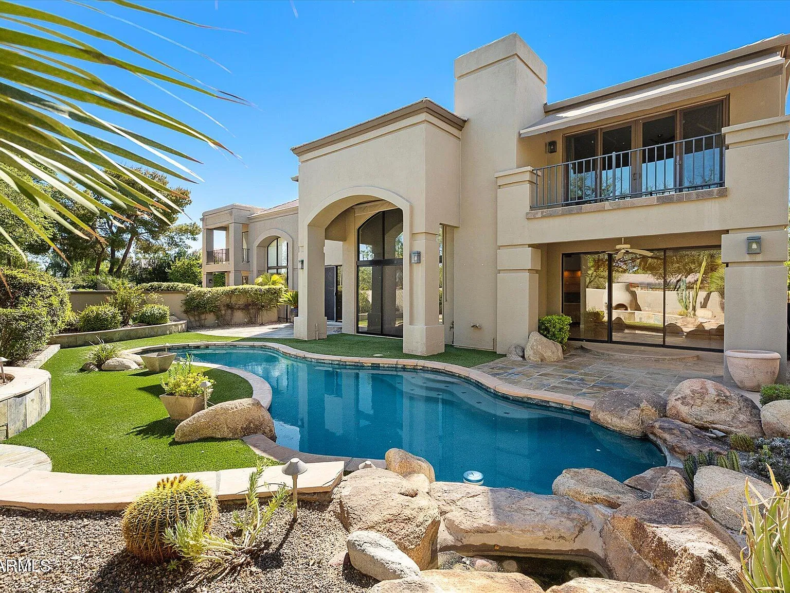 4 bed, 3.5 bath, 4064 sqft, $9,000 — Photo 1