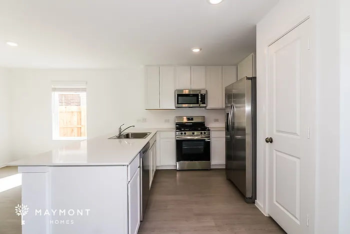 3053 Fantasy Terrace Dr — Photo 5