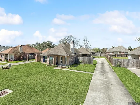38284 Graystone Ave, Prairieville, LA 70769