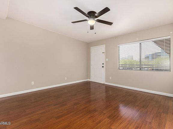 5th image of 310 W EARLL Drive #206