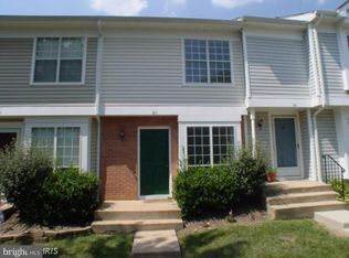 143 Edinburgh Sq, Sterling, VA 20164