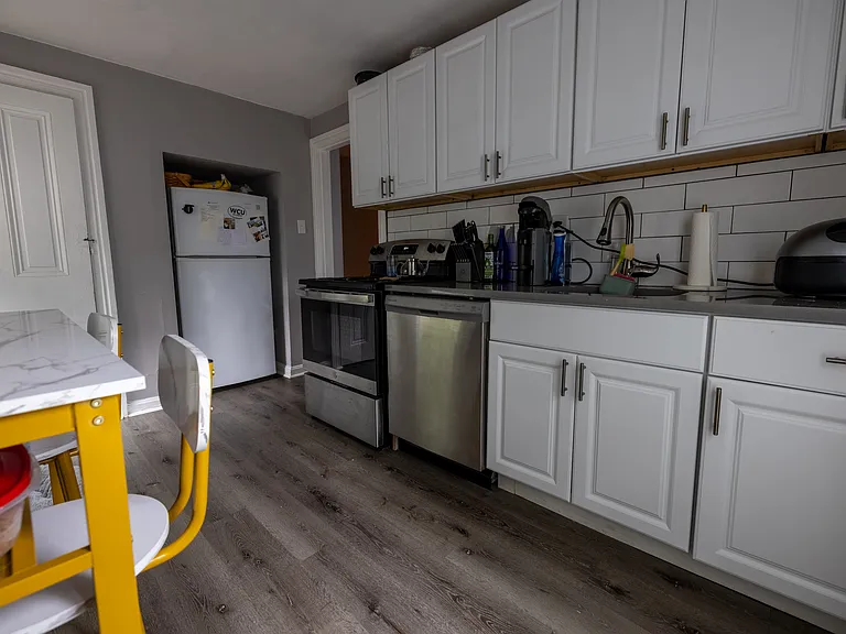 125 E Washington St #2 — Photo 21