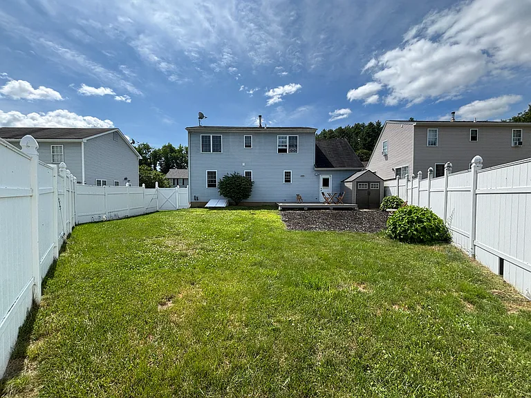10 Park Mdw — Photo 14
