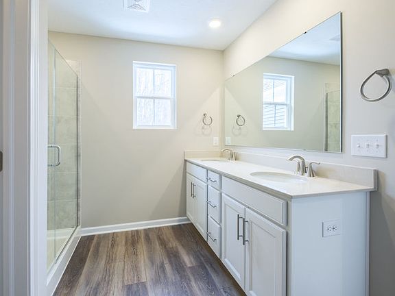 Spa Like Owner s Bath