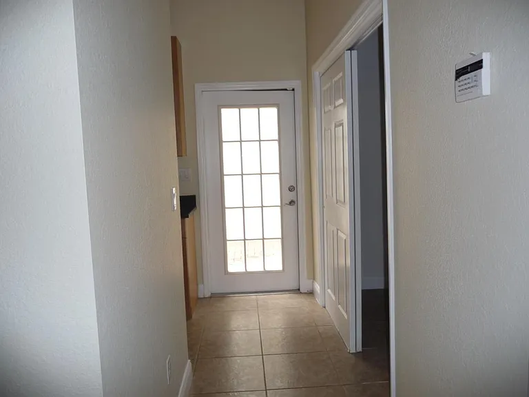 5506 Liberty Plain Cir — Photo 8