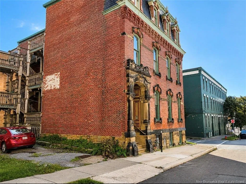 1 bed, 1.0 bath, 350 sqft, $1,250 — Photo 2