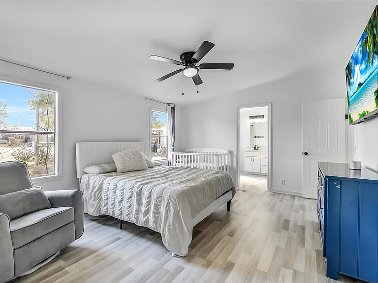 21507 Juliann Alyes — Photo 23
