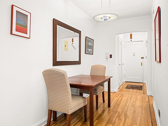 4th image of 310 W 55th St APT 3B