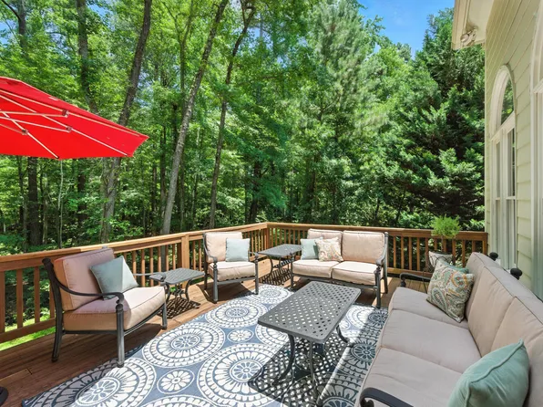 137 Forked Pine Ct, Chapel Hill, NC 27517