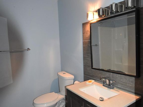 4th image of 5423 Golfview Dr #D3