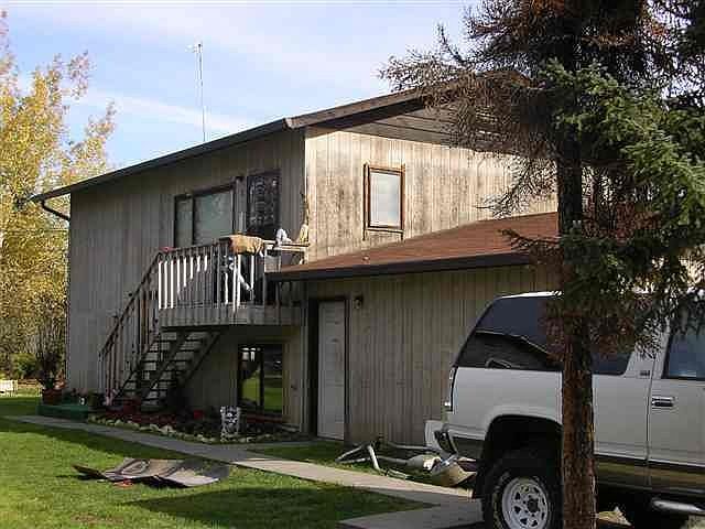 1st image of 914 25th Ave