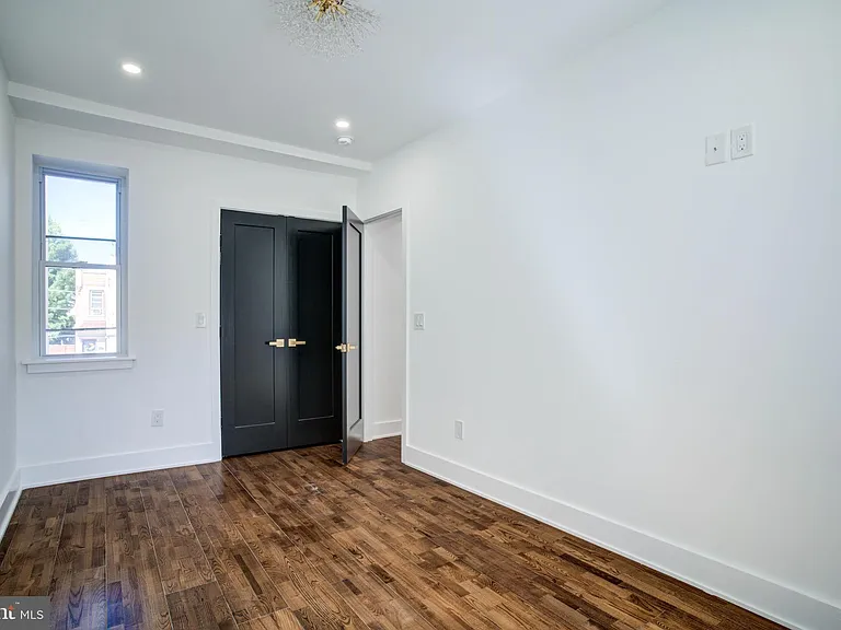 3038 Salmon St — Photo 18