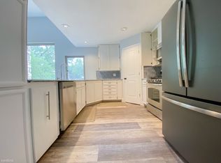 1050 Springlake Dr, Dripping Springs, TX 78620