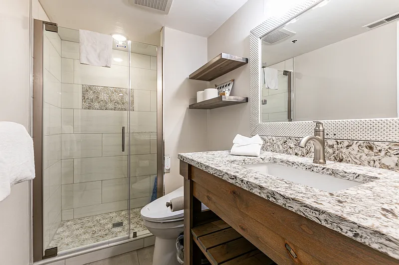 1 bed, 1.0 bath, 658 sqft, $1,990 — Photo 3