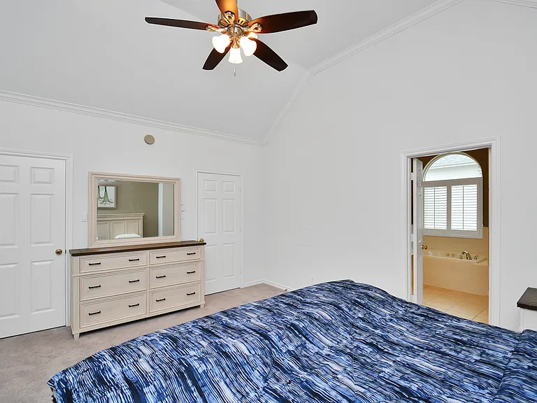 1019 Marconi St — Photo 14