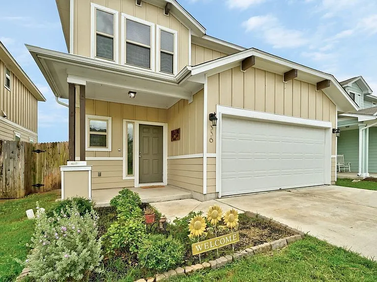 336 Wapiti Rd — Photo 2