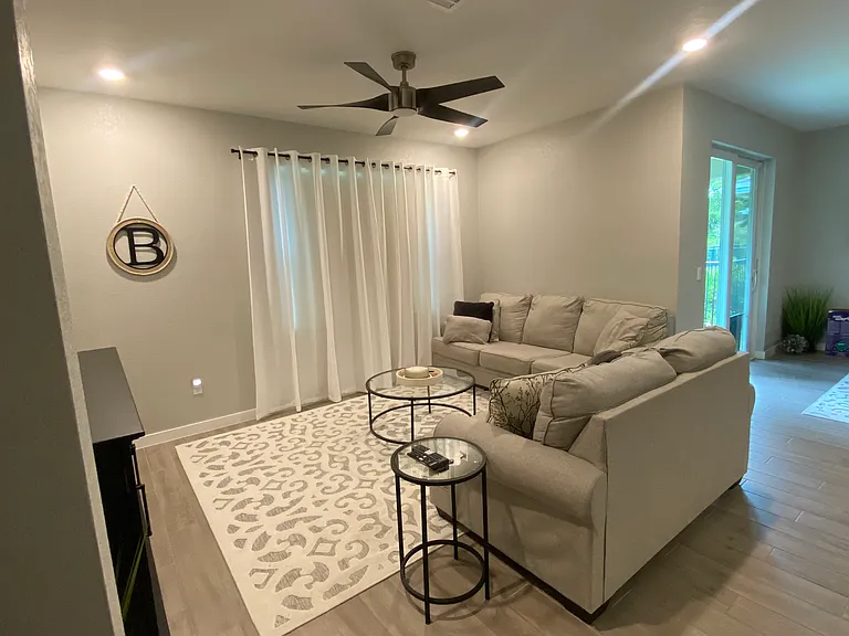 1404 NE White Pine Ter — Photo 11
